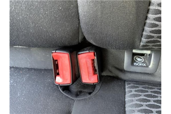 Recambio de anclaje cinturon trasero izquierdo para volkswagen golf vi (5k1) 1.4 advance referencia OEM IAM 1K0857739M  