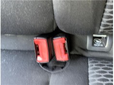 Recambio de anclaje cinturon trasero izquierdo para volkswagen golf vi (5k1) 1.4 advance referencia OEM IAM 1K0857739M  