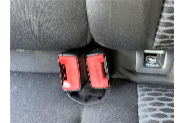 Recambio de anclaje cinturon trasero izquierdo para volkswagen golf vi (5k1) 1.4 advance referencia OEM IAM 1K0857739M  