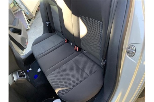 Recambio de asientos traseros para volkswagen golf vi (5k1) 1.4 advance referencia OEM IAM 1K0885375CE  
