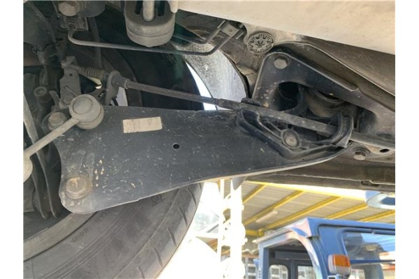 Recambio de brazo inferior trasero izquierdo para volkswagen golf vi (5k1) 1.4 advance referencia OEM IAM 1K0505223K  