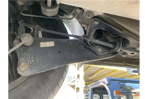 Recambio de brazo inferior trasero izquierdo para volkswagen golf vi (5k1) 1.4 advance referencia OEM IAM 1K0505223K  