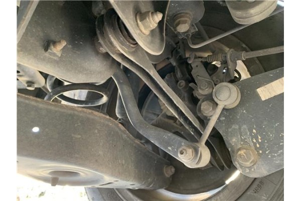 Recambio de brazo superior izquierdo suspension trasero para volkswagen golf vi (5k1) 1.4 advance referencia OEM IAM 1K0501529J 