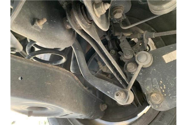 Recambio de brazo superior izquierdo suspension trasero para volkswagen golf vi (5k1) 1.4 advance referencia OEM IAM 1K0501529J 