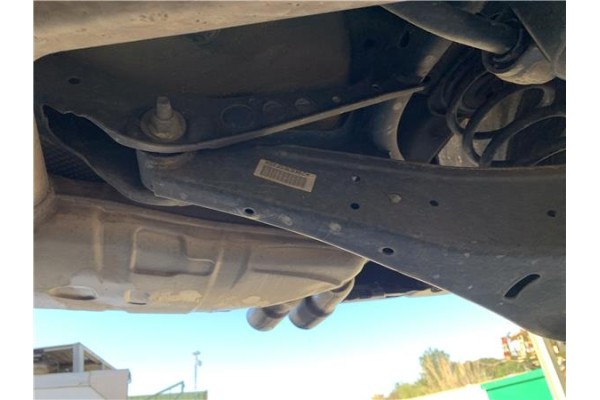 Recambio de brazo suspension trasero izquierdo para volkswagen golf vi (5k1) 1.4 advance referencia OEM IAM 29K83ESFAB 1K0505311