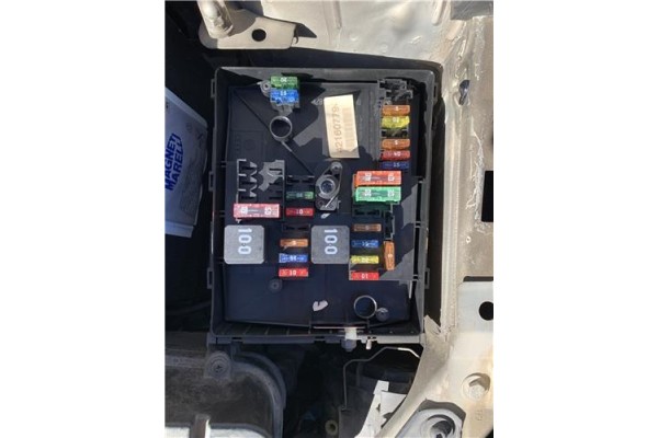 Recambio de caja fusibles/rele para volkswagen golf vi (5k1) 1.4 advance referencia OEM IAM 421607790 1K1941824 