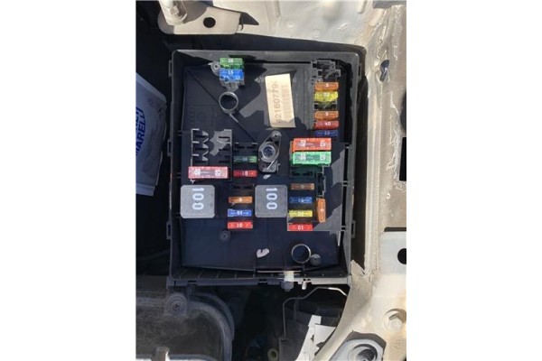 Recambio de caja fusibles/rele para volkswagen golf vi (5k1) 1.4 advance referencia OEM IAM 421607790 1K1941824 