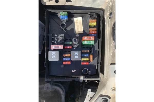 Recambio de caja fusibles/rele para volkswagen golf vi (5k1) 1.4 advance referencia OEM IAM 421607790 1K1941824 