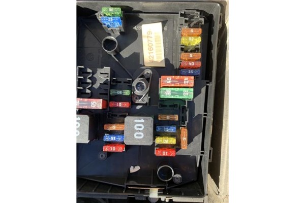 Recambio de caja fusibles/rele para volkswagen golf vi (5k1) 1.4 advance referencia OEM IAM 421607790 1K1941824 