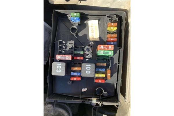 Recambio de caja fusibles/rele para volkswagen golf vi (5k1) 1.4 advance referencia OEM IAM 421607790 1K1941824 