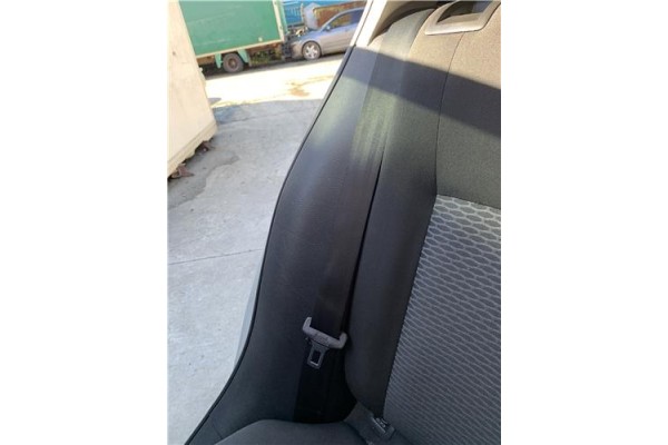 Recambio de cinturon seguridad trasero derecho para volkswagen golf vi (5k1) 1.4 advance referencia OEM IAM 1K6857806AA  