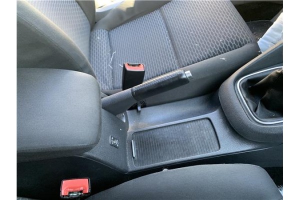 Recambio de consola para volkswagen golf vi (5k1) 1.4 advance referencia OEM IAM 5K0863243C 1K5864251C 