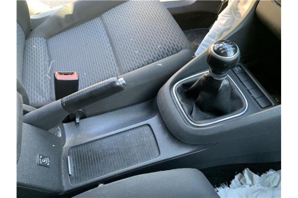 Recambio de consola para volkswagen golf vi (5k1) 1.4 advance referencia OEM IAM 5K0863243C 1K5864251C 