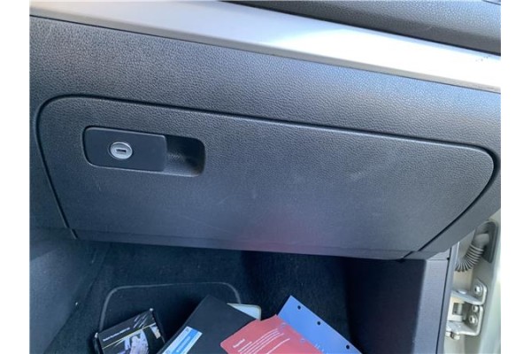 Recambio de guantera salpicadero para volkswagen golf vi (5k1) 1.4 advance referencia OEM IAM 1K1857101M  