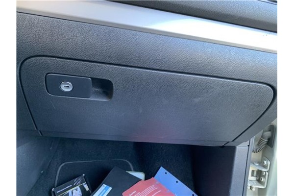 Recambio de guantera salpicadero para volkswagen golf vi (5k1) 1.4 advance referencia OEM IAM 1K1857101M  