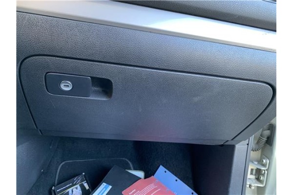 Recambio de guantera salpicadero para volkswagen golf vi (5k1) 1.4 advance referencia OEM IAM 1K1857101M  