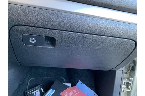 Recambio de guantera salpicadero para volkswagen golf vi (5k1) 1.4 advance referencia OEM IAM 1K1857101M  