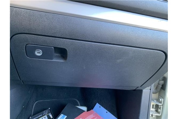 Recambio de guantera salpicadero para volkswagen golf vi (5k1) 1.4 advance referencia OEM IAM 1K1857101M  