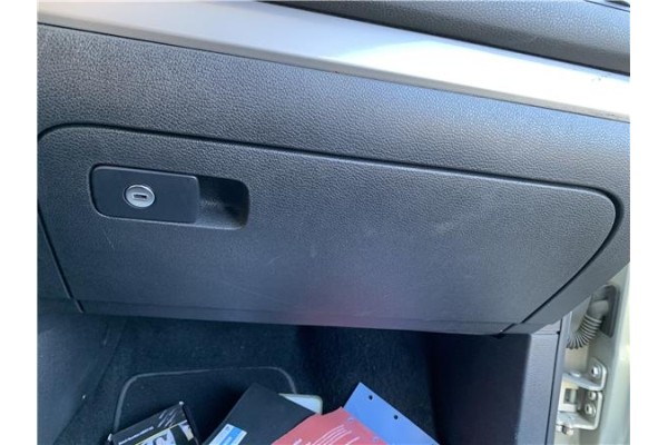 Recambio de guantera salpicadero para volkswagen golf vi (5k1) 1.4 advance referencia OEM IAM 1K1857101M  