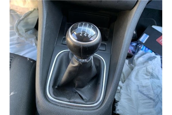 Recambio de palanca de cambio para volkswagen golf vi (5k1) 1.4 advance referencia OEM IAM 1K0711112B  