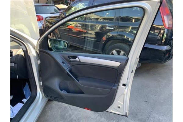 Recambio de puerta delantero derecha para volkswagen golf vi (5k1) 1.4 advance referencia OEM IAM 5K4831056H  