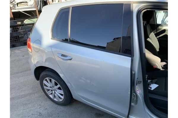 Recambio de puerta trasero derecha para volkswagen golf vi (5k1) 1.4 advance referencia OEM IAM 5K6833056K  