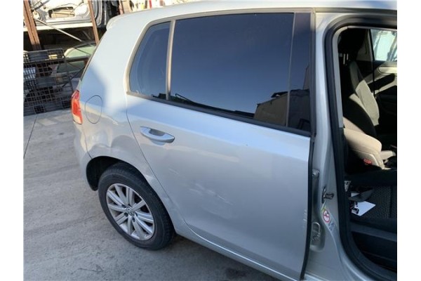 Recambio de puerta trasero derecha para volkswagen golf vi (5k1) 1.4 advance referencia OEM IAM 5K6833056K  
