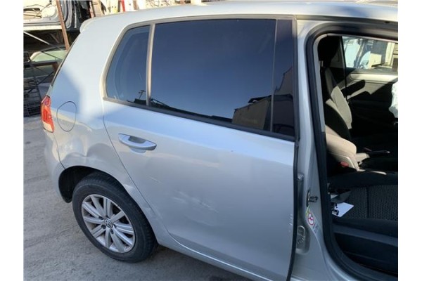Recambio de puerta trasero derecha para volkswagen golf vi (5k1) 1.4 advance referencia OEM IAM 5K6833056K  
