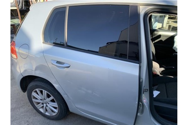 Recambio de puerta trasero derecha para volkswagen golf vi (5k1) 1.4 advance referencia OEM IAM 5K6833056K  