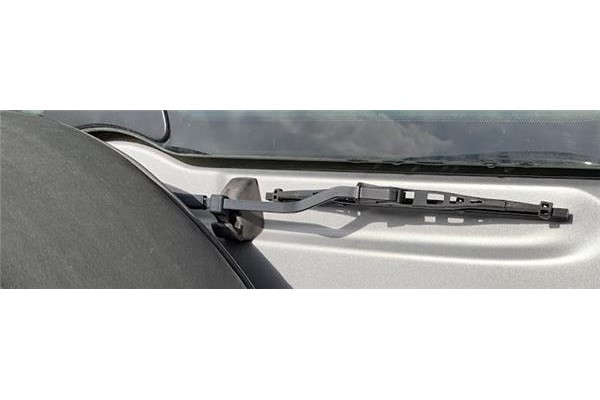 Recambio de brazo limpiaparabrisas trasero para jeep cherokee (kj) 2.8 crd extreme referencia OEM IAM 05066965AA  