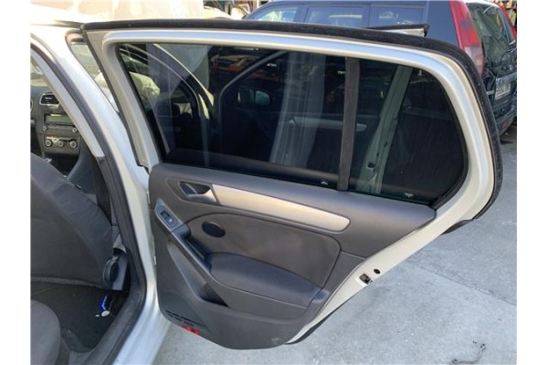 Recambio de puerta trasero derecha para volkswagen golf vi (5k1) 1.4 advance referencia OEM IAM 5K6833056K  