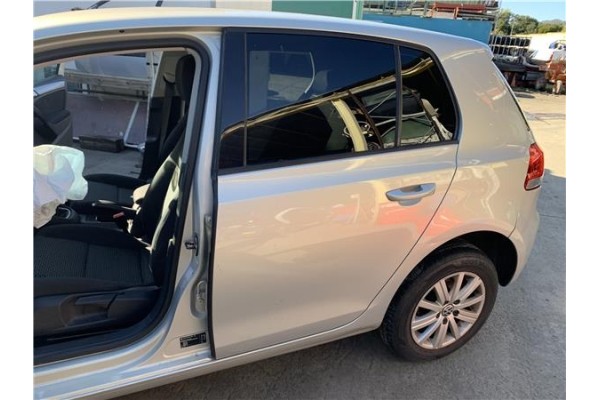 Recambio de puerta trasero izquierda para volkswagen golf vi (5k1) 1.4 advance referencia OEM IAM 5K6833055K  