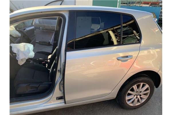 Recambio de puerta trasero izquierda para volkswagen golf vi (5k1) 1.4 advance referencia OEM IAM 5K6833055K  