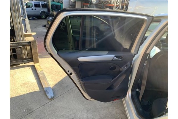 Recambio de puerta trasero izquierda para volkswagen golf vi (5k1) 1.4 advance referencia OEM IAM 5K6833055K  