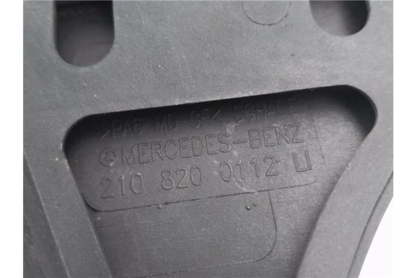 Recambio de cerquillo faro para mercedes-benz clase e (bm 210) berlina 2.0 200 (210.035) referencia OEM IAM 2108200112  