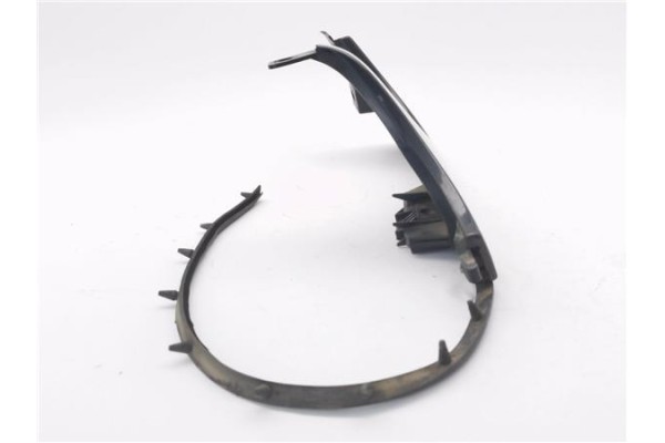 Recambio de cerquillo faro para mercedes-benz clase e (bm 210) berlina 2.0 200 (210.035) referencia OEM IAM 2108200212  