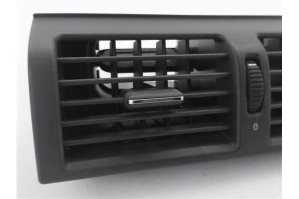 Recambio de rejilla entrada de aire para mercedes-benz clase e (bm 210) berlina 2.0 200 (210.035) referencia OEM IAM 2108300054 