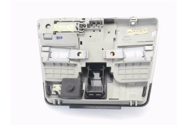 Recambio de luz delantero central techo para mercedes-benz clase e (bm 210) berlina 2.0 200 (210.035) referencia OEM IAM 2108282