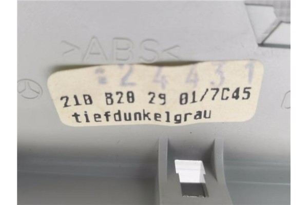 Recambio de luz delantero central techo para mercedes-benz clase e (bm 210) berlina 2.0 200 (210.035) referencia OEM IAM 2108282