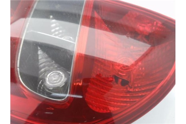 Recambio de piloto trasero derecho para citroen c5 berlina 2.0 hdi (dcrhzb, dcrhze) referencia OEM IAM 11A017B  