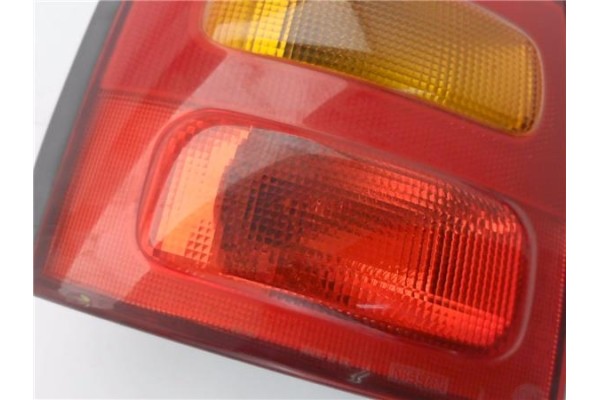 Recambio de piloto trasero izquierdo para nissan micra (k11) 1.0 referencia OEM IAM 265556F600  