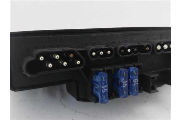 Recambio de caja fusibles/rele para mercedes-benz clase e (bm 210) berlina 2.0 200 (210.035) referencia OEM IAM A2105400472 8987