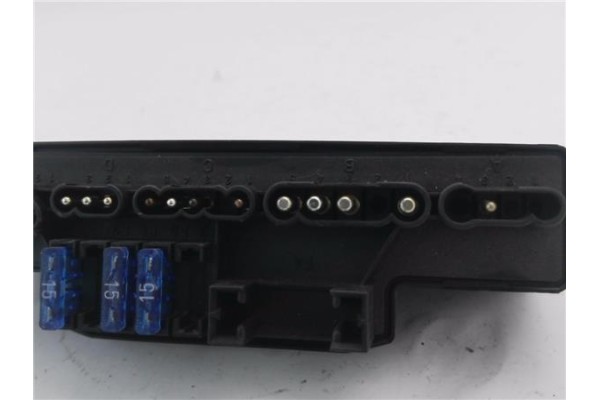 Recambio de caja fusibles/rele para mercedes-benz clase e (bm 210) berlina 2.0 200 (210.035) referencia OEM IAM A2105400472 8987