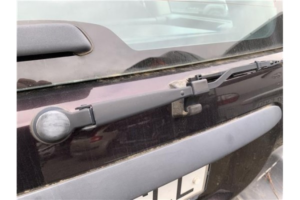 Recambio de brazo limpiaparabrisas trasero para jeep grand cherokee (wj/wg) 2.7 crd laredo referencia OEM IAM 05014217AA  