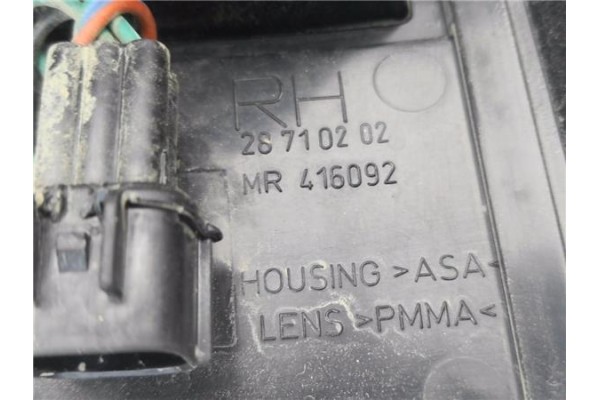 Recambio de piloto trasero derecho para mitsubishi montero pinin (h6_w, h7_w) 1.8 gdi (h66w) referencia OEM IAM MR416092 2871020