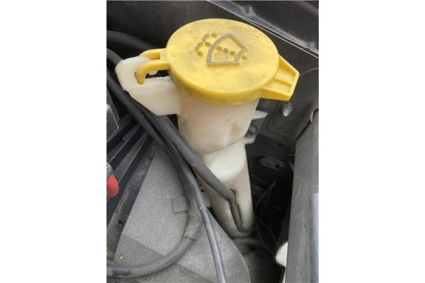 Recambio de deposito limpiaparabrisas para jeep grand cherokee (wj/wg) 2.7 crd laredo referencia OEM IAM 05012594AA  
