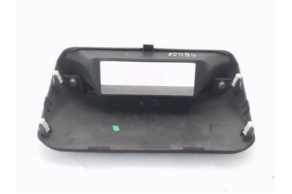 Recambio de embellecedor consola central para mitsubishi montero pinin (h6_w, h7_w) 1.8 gdi (h66w) referencia OEM IAM MR471458 M