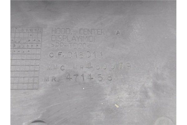 Recambio de embellecedor consola central para mitsubishi montero pinin (h6_w, h7_w) 1.8 gdi (h66w) referencia OEM IAM MR471458 M