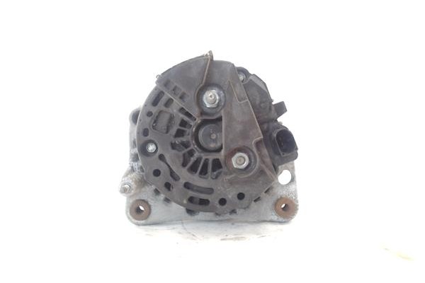 Recambio de alternador para volkswagen golf iv berlina (1j1) 1.6 16v referencia OEM IAM A1378IR  