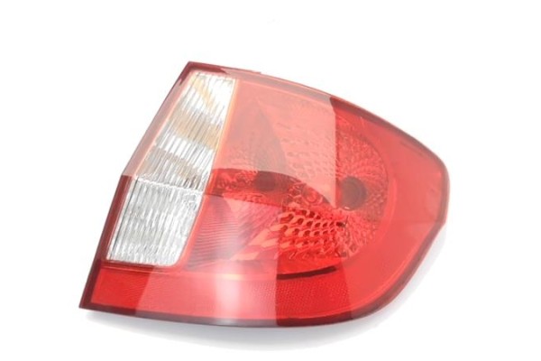 Recambio de piloto trasero derecho para hyundai getz (tb) 1.5 crdi referencia OEM IAM 924021C510 082211936RR 